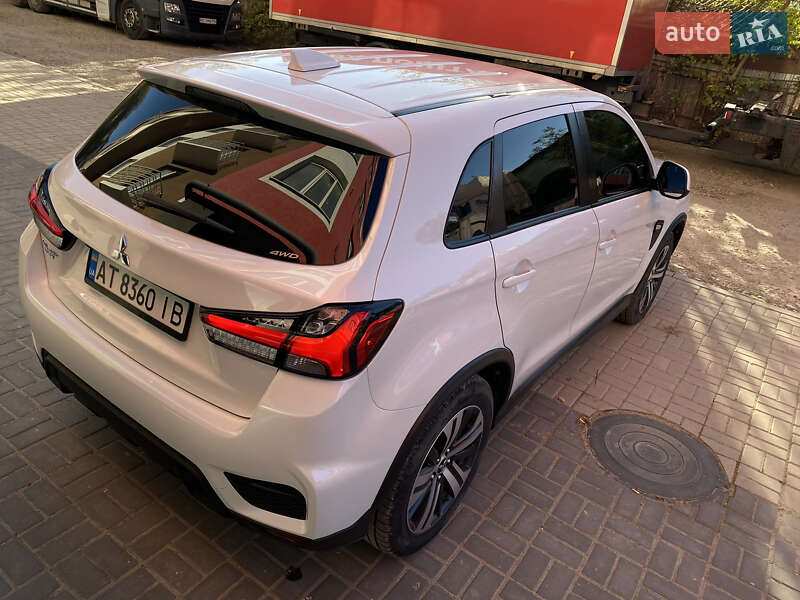 Позашляховик / Кросовер Mitsubishi Outlander Sport 2020 в Івано-Франківську
