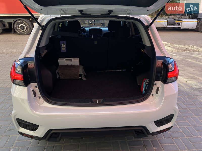 Позашляховик / Кросовер Mitsubishi Outlander Sport 2020 в Івано-Франківську