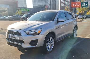 Позашляховик / Кросовер Mitsubishi Outlander Sport 2014 в Києві