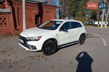 Внедорожник / Кроссовер Mitsubishi Outlander Sport 2018 в Виннице