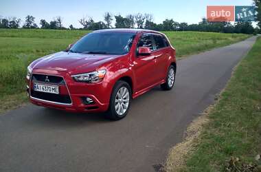 Внедорожник / Кроссовер Mitsubishi Outlander Sport 2011 в 