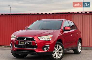 Позашляховик / Кросовер Mitsubishi Outlander Sport 2015 в Києві