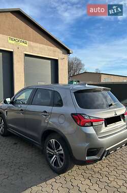 Внедорожник / Кроссовер Mitsubishi Outlander Sport 2022 в 