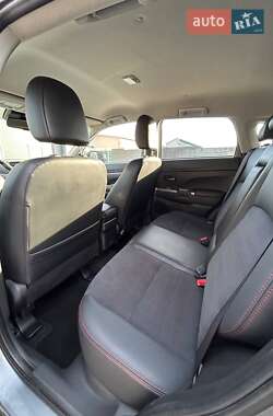 Внедорожник / Кроссовер Mitsubishi Outlander Sport 2022 в 