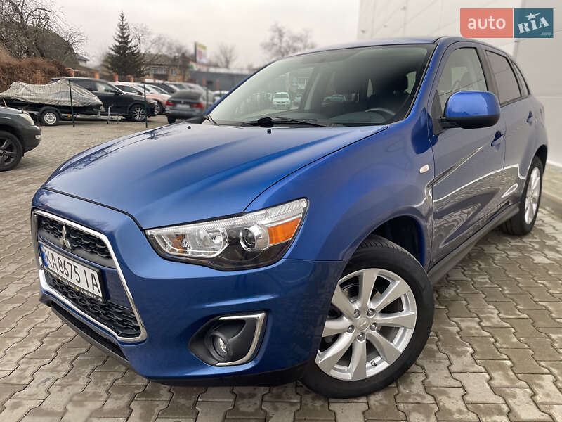 Внедорожник / Кроссовер Mitsubishi Outlander Sport 2015 в Киеве
