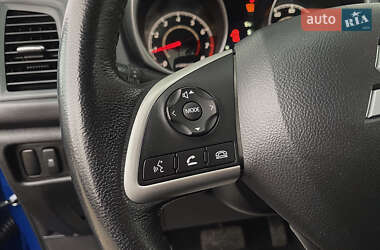 Внедорожник / Кроссовер Mitsubishi Outlander Sport 2015 в 