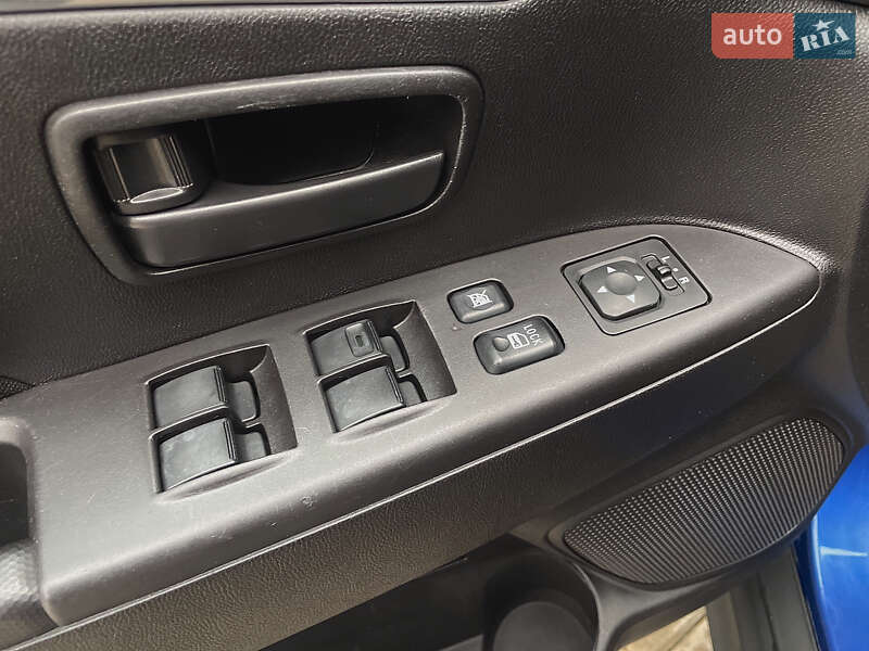 Внедорожник / Кроссовер Mitsubishi Outlander Sport 2015 в Киеве