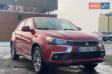 Внедорожник / Кроссовер Mitsubishi Outlander Sport 2016 в Киеве