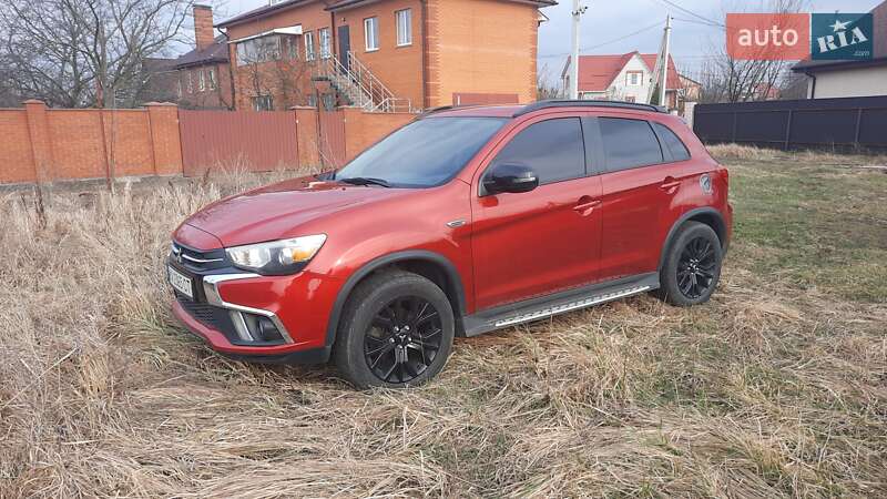 Позашляховик / Кросовер Mitsubishi Outlander Sport 2019 в Києві