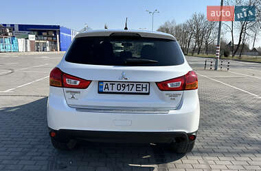 Внедорожник / Кроссовер Mitsubishi Outlander Sport 2015 в 