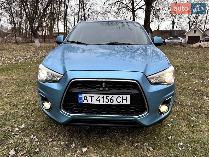 Внедорожник / Кроссовер Mitsubishi Outlander Sport 2013 в 