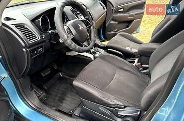 Внедорожник / Кроссовер Mitsubishi Outlander Sport 2013 в 