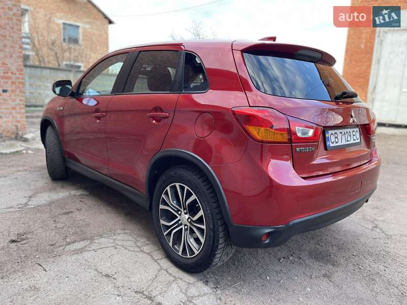 Позашляховик / Кросовер Mitsubishi Outlander Sport 2016 в Варві