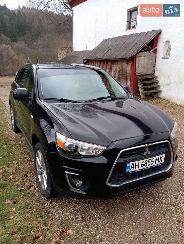 Mitsubishi Outlander Sport 2015