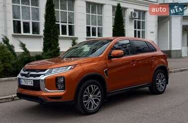 Внедорожник / Кроссовер Mitsubishi Outlander Sport 2022 в 