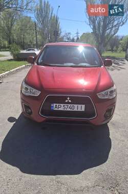 Позашляховик / Кросовер Mitsubishi Outlander Sport 2014 в 