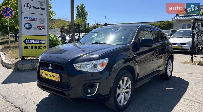Mitsubishi Outlander Sport 2015