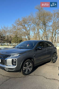 Внедорожник / Кроссовер Mitsubishi Outlander Sport 2020 в Черноморске