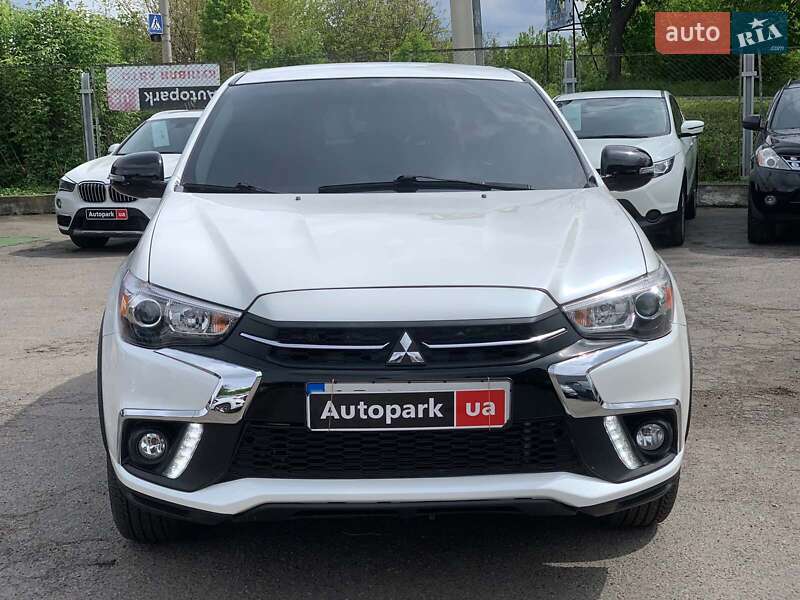 Внедорожник / Кроссовер Mitsubishi Outlander Sport 2018 в Виннице