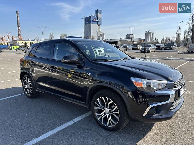 Mitsubishi Outlander Sport 2016