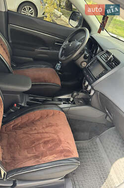 Внедорожник / Кроссовер Mitsubishi Outlander Sport 2020 в 
