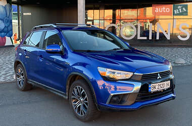 Позашляховик / Кросовер Mitsubishi Outlander Sport 2016 в Києві