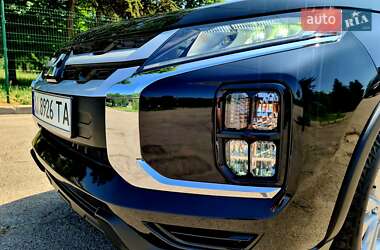 Внедорожник / Кроссовер Mitsubishi Outlander Sport 2021 в 