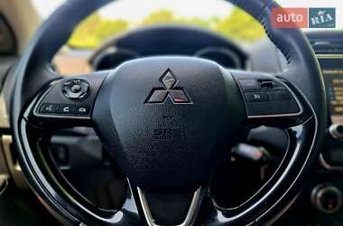 Внедорожник / Кроссовер Mitsubishi Outlander Sport 2021 в 