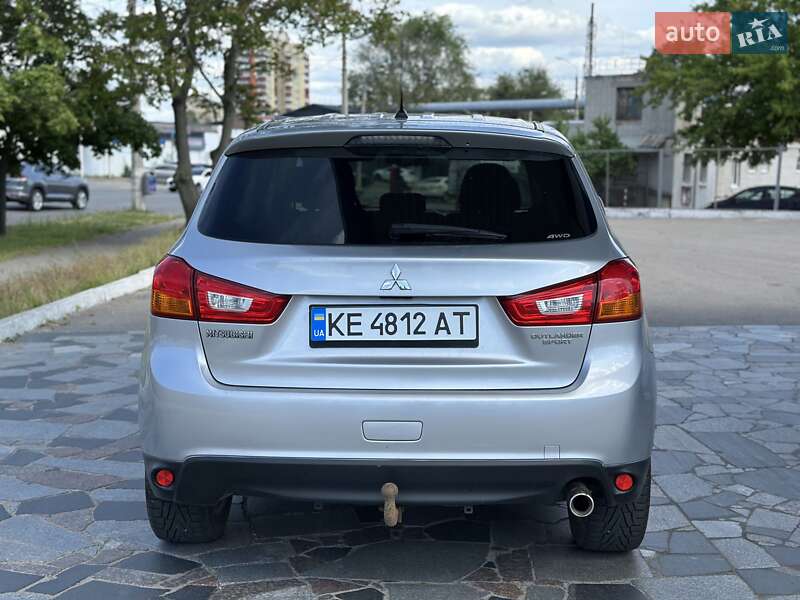 Внедорожник / Кроссовер Mitsubishi Outlander Sport 2015 в Днепре