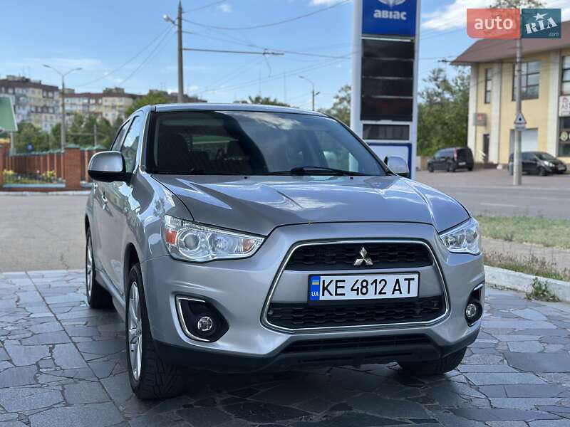 Внедорожник / Кроссовер Mitsubishi Outlander Sport 2015 в Днепре