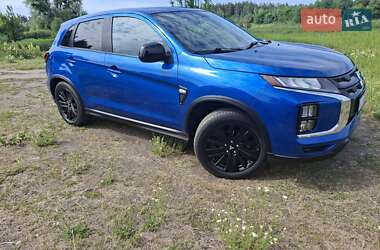 Внедорожник / Кроссовер Mitsubishi Outlander Sport 2020 в Ракитном