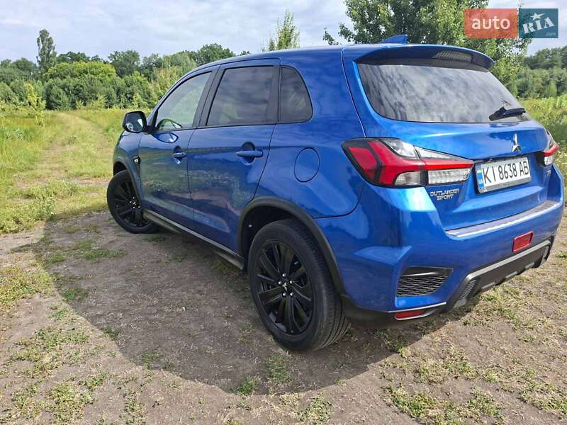 Внедорожник / Кроссовер Mitsubishi Outlander Sport 2020 в Ракитном