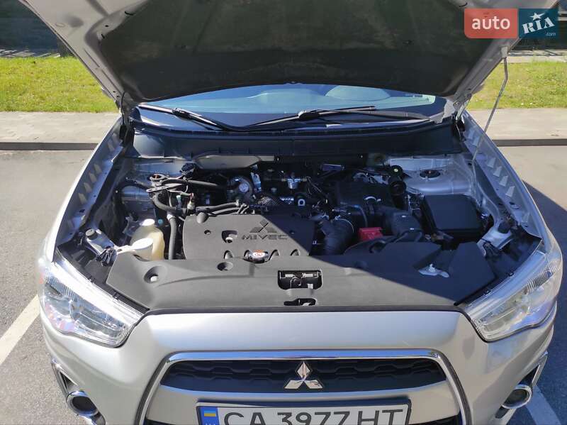 Позашляховик / Кросовер Mitsubishi Outlander Sport 2014 в Чернігові
