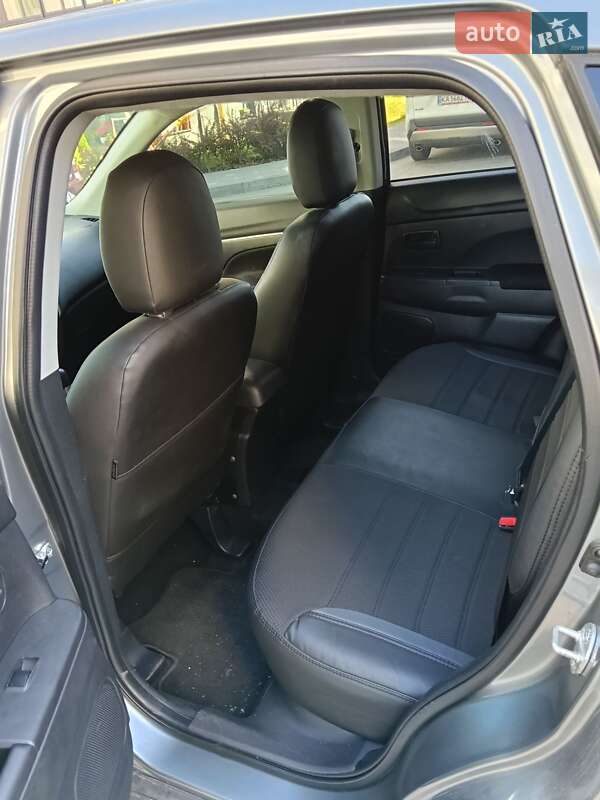 Внедорожник / Кроссовер Mitsubishi Outlander Sport 2013 в Львове фото 7 Внедорожник / Кроссовер Mitsubishi Outlander Sport 2013 в Львове