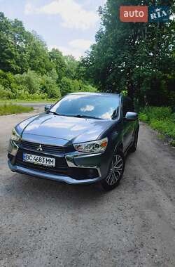 Внедорожник / Кроссовер Mitsubishi Outlander Sport 2016 в Львове