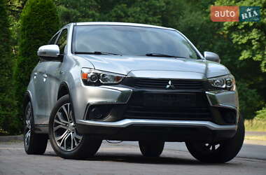 Внедорожник / Кроссовер Mitsubishi Outlander Sport 2017 в Трускавце