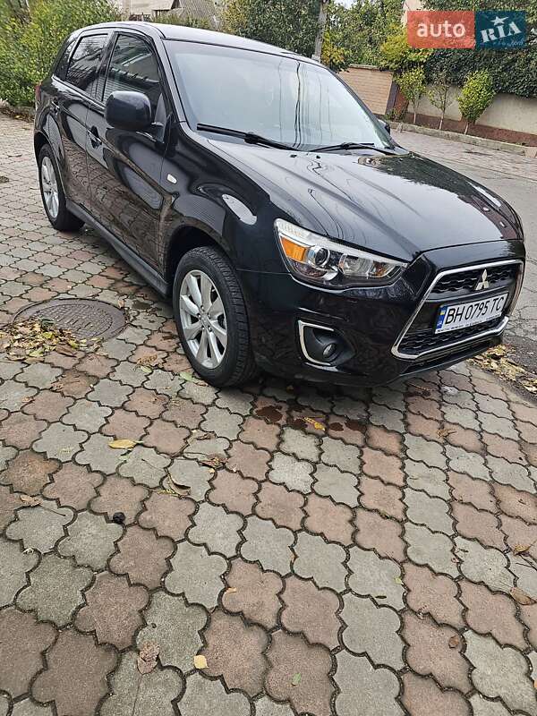 Mitsubishi Outlander Sport 2015