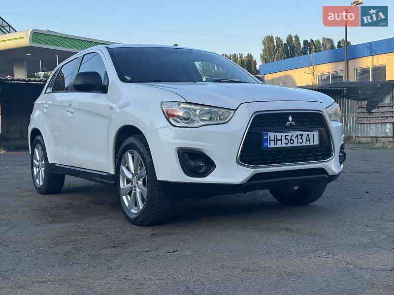 Mitsubishi Outlander Sport 2015