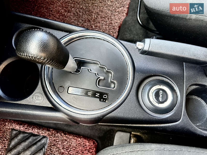 Позашляховик / Кросовер Mitsubishi Outlander Sport 2016 в Львові