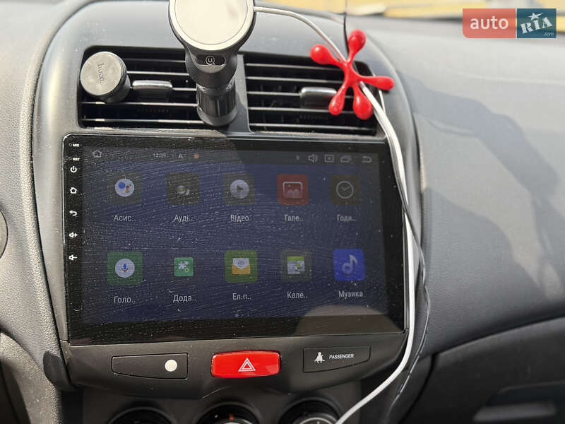 Позашляховик / Кросовер Mitsubishi Outlander Sport 2013 в Києві