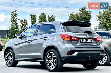 Внедорожник / Кроссовер Mitsubishi Outlander Sport 2018 в Каменец-Подольском