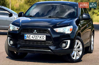 Внедорожник / Кроссовер Mitsubishi Outlander Sport 2015 в Кривом Роге