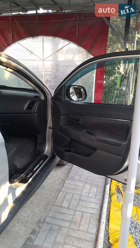 Внедорожник / Кроссовер Mitsubishi Outlander Sport 2012 в Днепре фото 8 Внедорожник / Кроссовер Mitsubishi Outlander Sport 2012 в Днепре