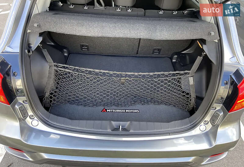 Внедорожник / Кроссовер Mitsubishi Outlander Sport 2018 в Виннице