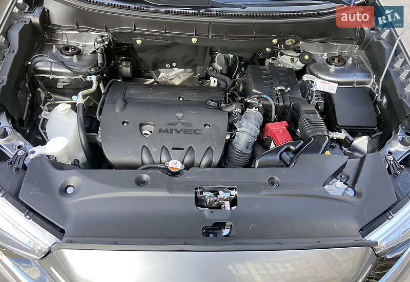 Внедорожник / Кроссовер Mitsubishi Outlander Sport 2018 в Виннице