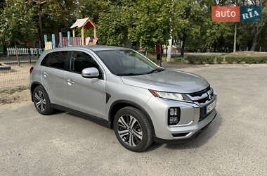 Внедорожник / Кроссовер Mitsubishi Outlander Sport 2019 в Днепре