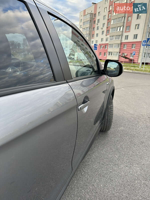 Внедорожник / Кроссовер Mitsubishi Outlander Sport 2018 в Виннице