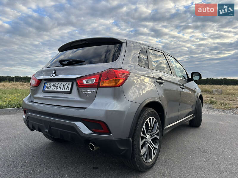 Внедорожник / Кроссовер Mitsubishi Outlander Sport 2018 в Виннице