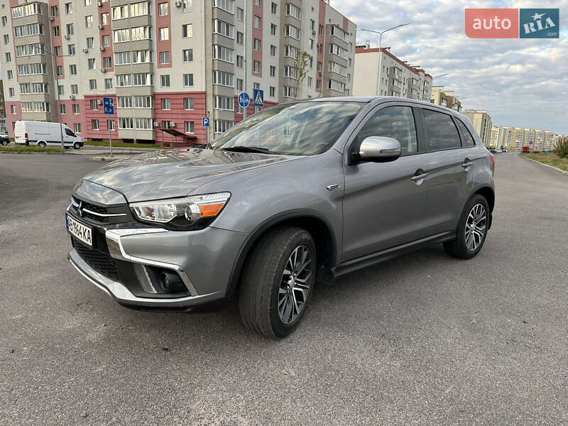 Внедорожник / Кроссовер Mitsubishi Outlander Sport 2018 в Виннице