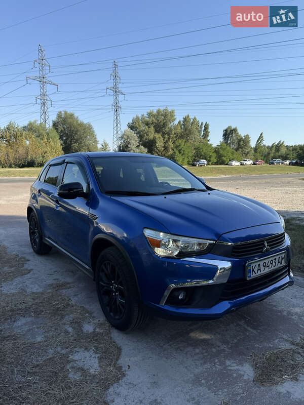 Внедорожник / Кроссовер Mitsubishi Outlander Sport 2017 в Киеве фото 5 Внедорожник / Кроссовер Mitsubishi Outlander Sport 2017 в Киеве